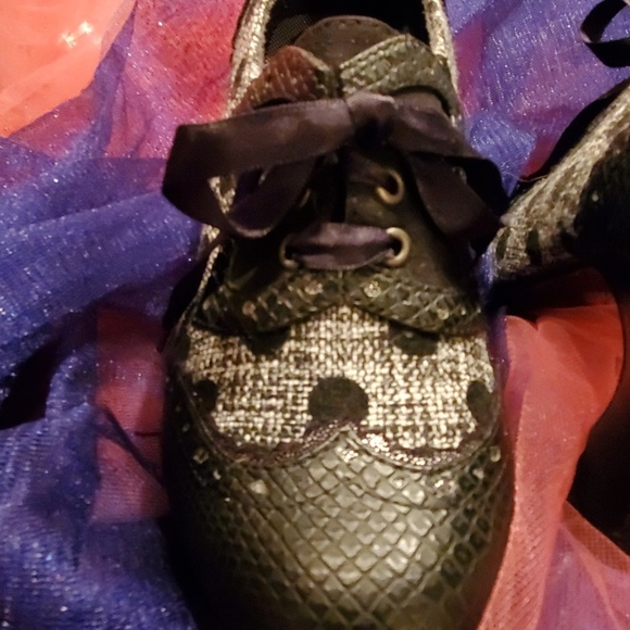 WOW....Ruby Shoo........from England - Picture 5 of 7